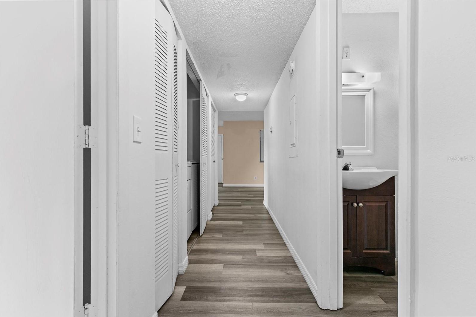 THE OAKS - Residential