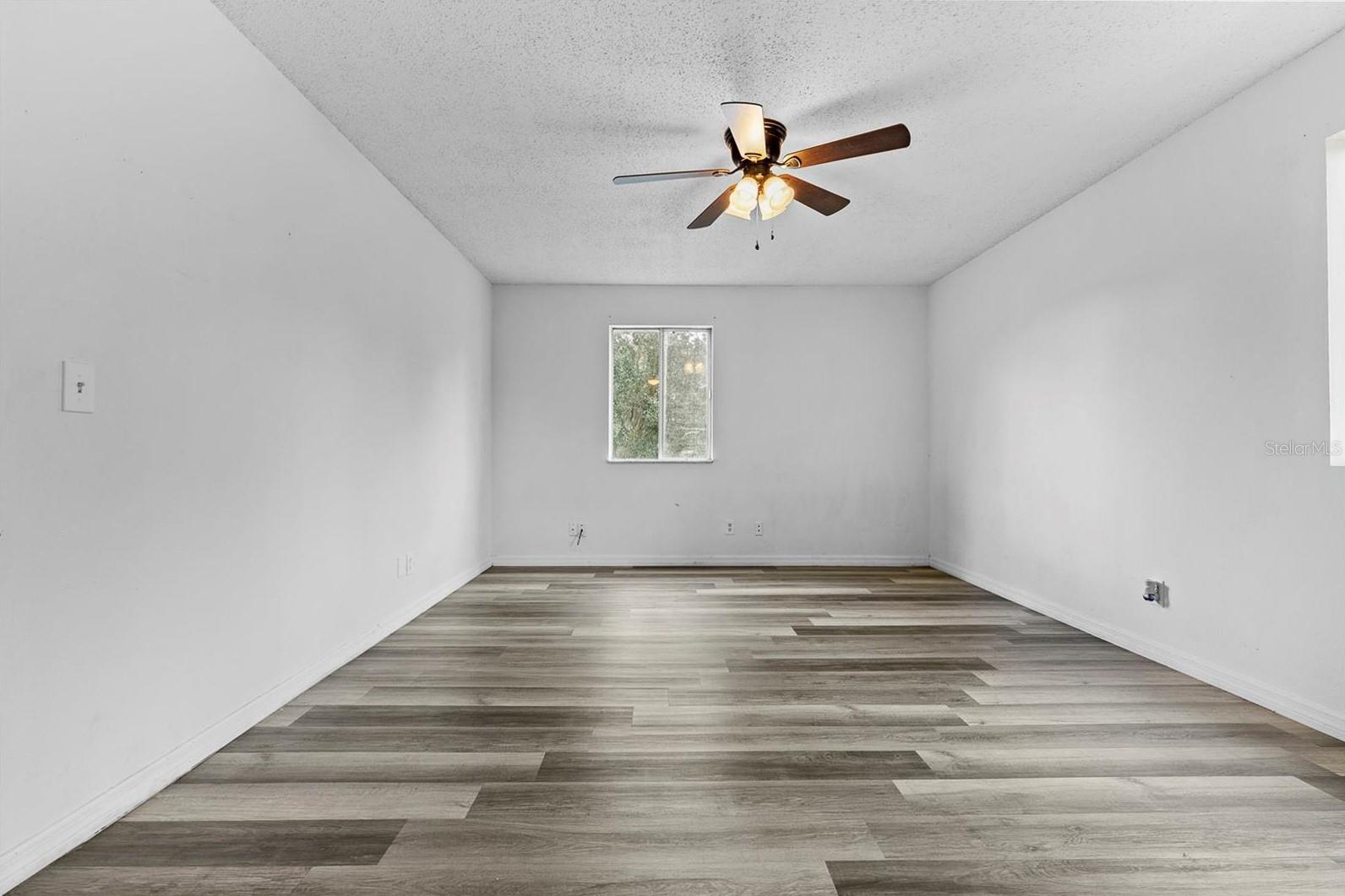 THE OAKS - Residential