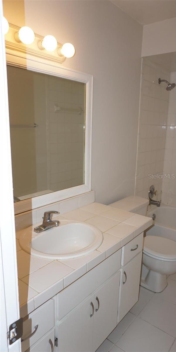 ALHAMBRA COURTS CONDO PH 02 - Residential Lease