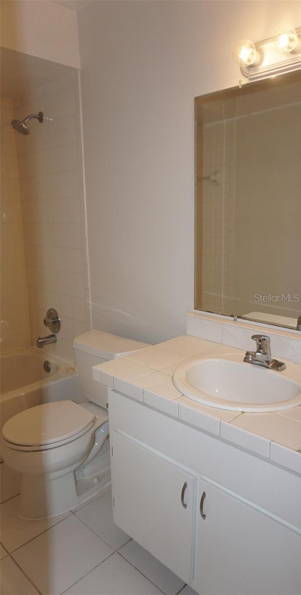 ALHAMBRA COURTS CONDO PH 02 - Residential Lease