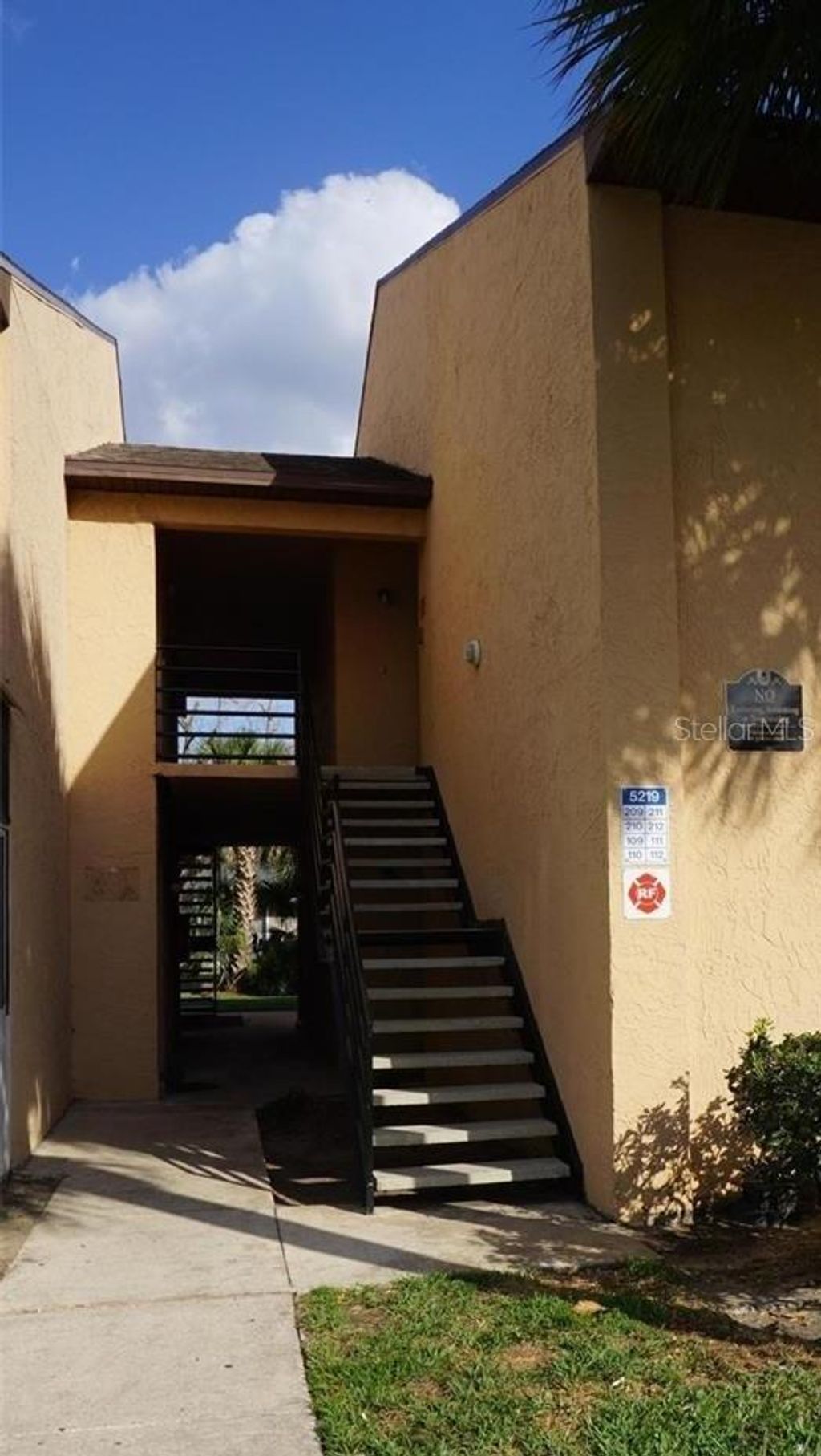 Photo of 5219 Via Hacienda Circle #B209, Orlando, FL 32839 (MLS # S5145315)