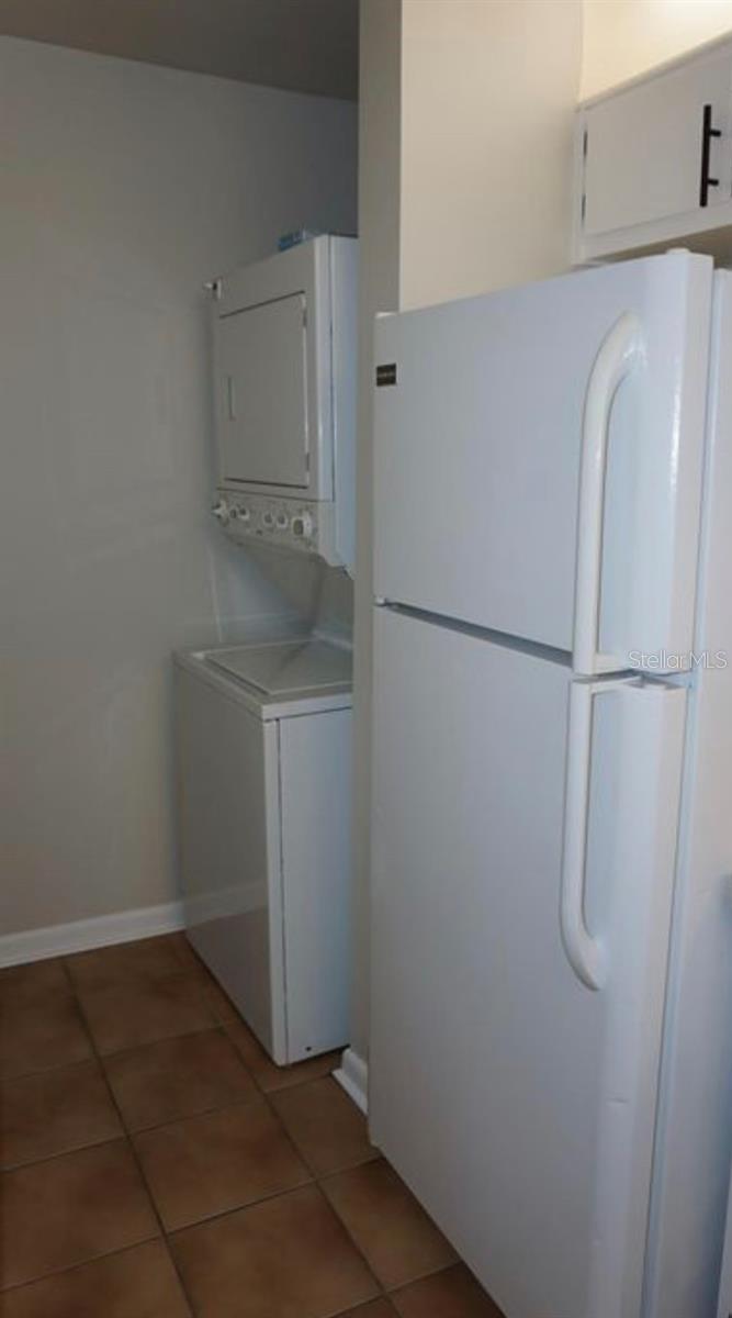 ALHAMBRA COURTS CONDO PH 02 - Residential Lease