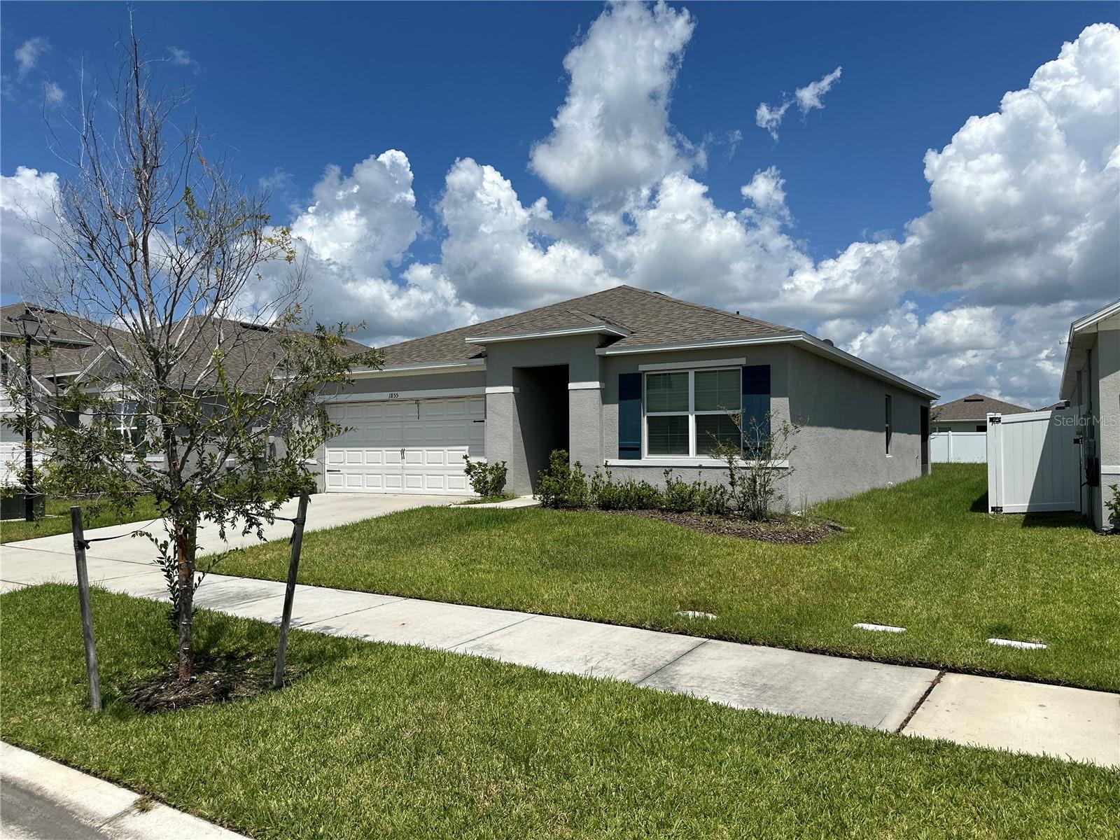 Welcome to your new home in the charming community of Kindred! This single-family home offers comfortable living in a great location. This
home includes many upgraded features including granite countertops, stainless steel appliances, security alarm system, central HVAC, garage,
screened porch and a spacious yard. In addition, the community offers two clubhouses, community pools, playgrounds, parks, walking trails, and tennis courts. Also pet-friendly (with restrictions).