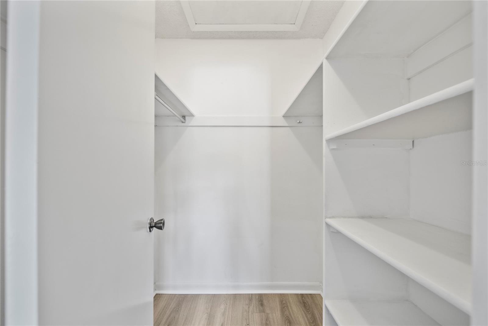 RAINTREE MANOR HOMES CONDOMINI - Residential