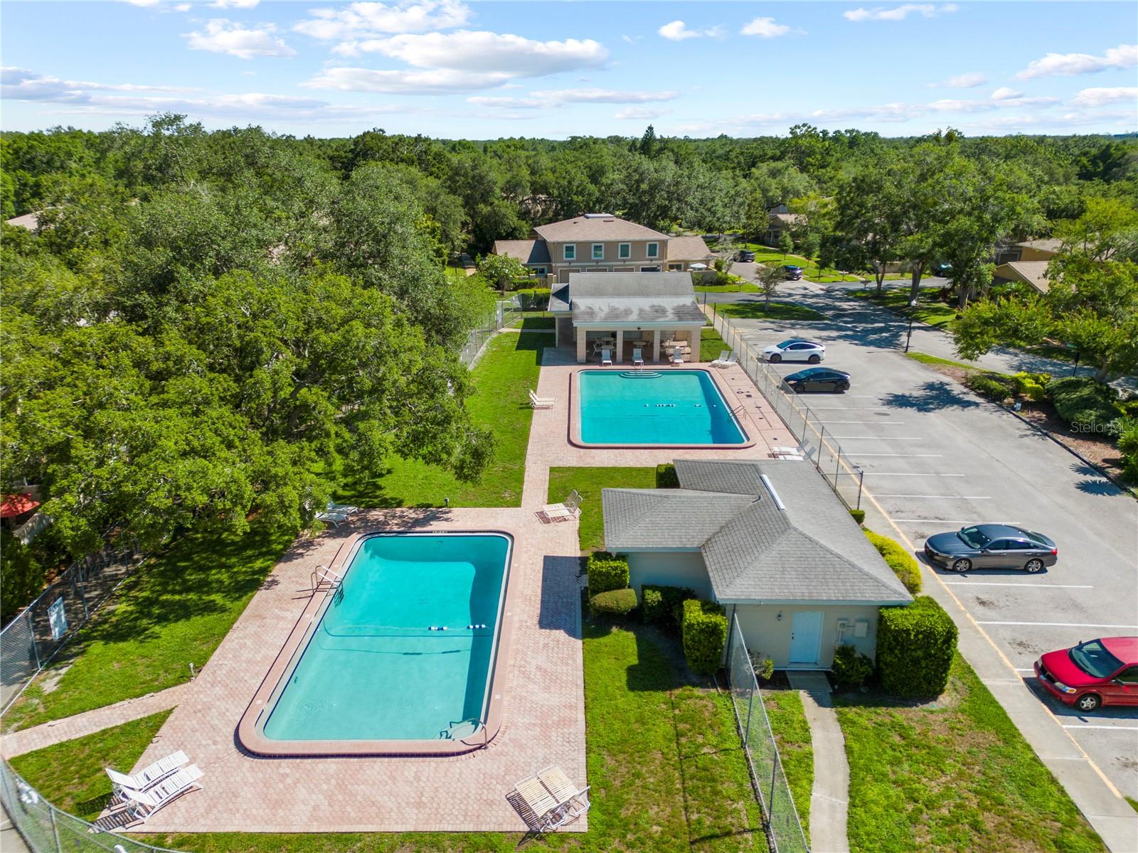 RAINTREE MANOR HOMES CONDOMINI - Residential