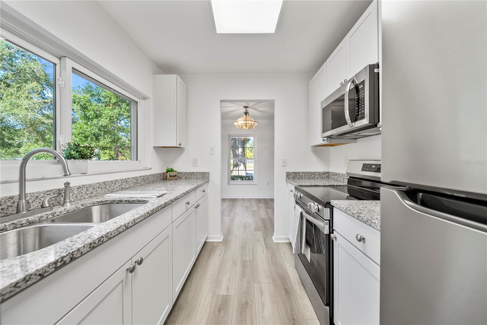 RAINTREE MANOR HOMES CONDOMINI - Residential