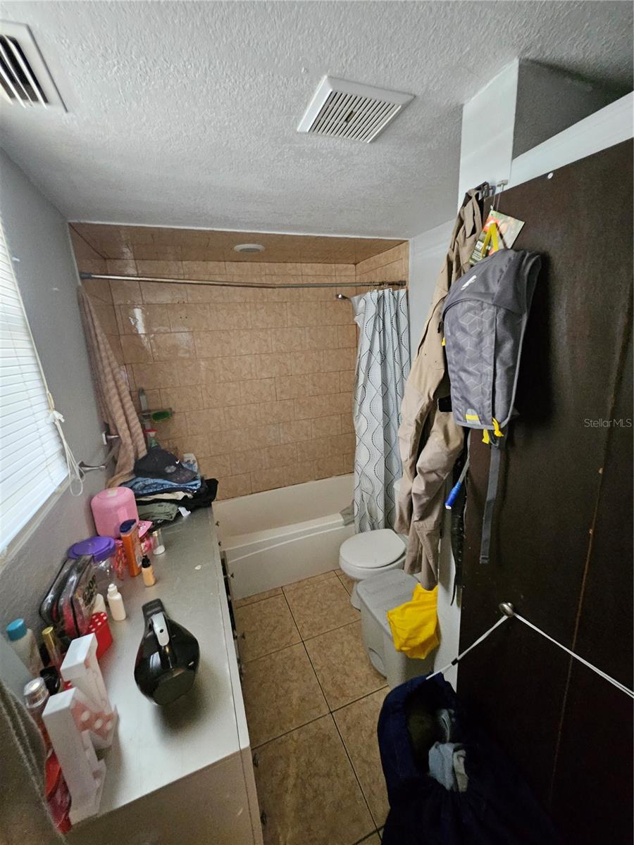 ENGELWOOD PARK - Residential