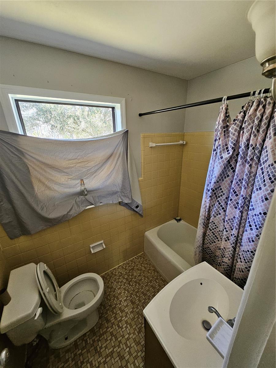 ENGELWOOD PARK - Residential