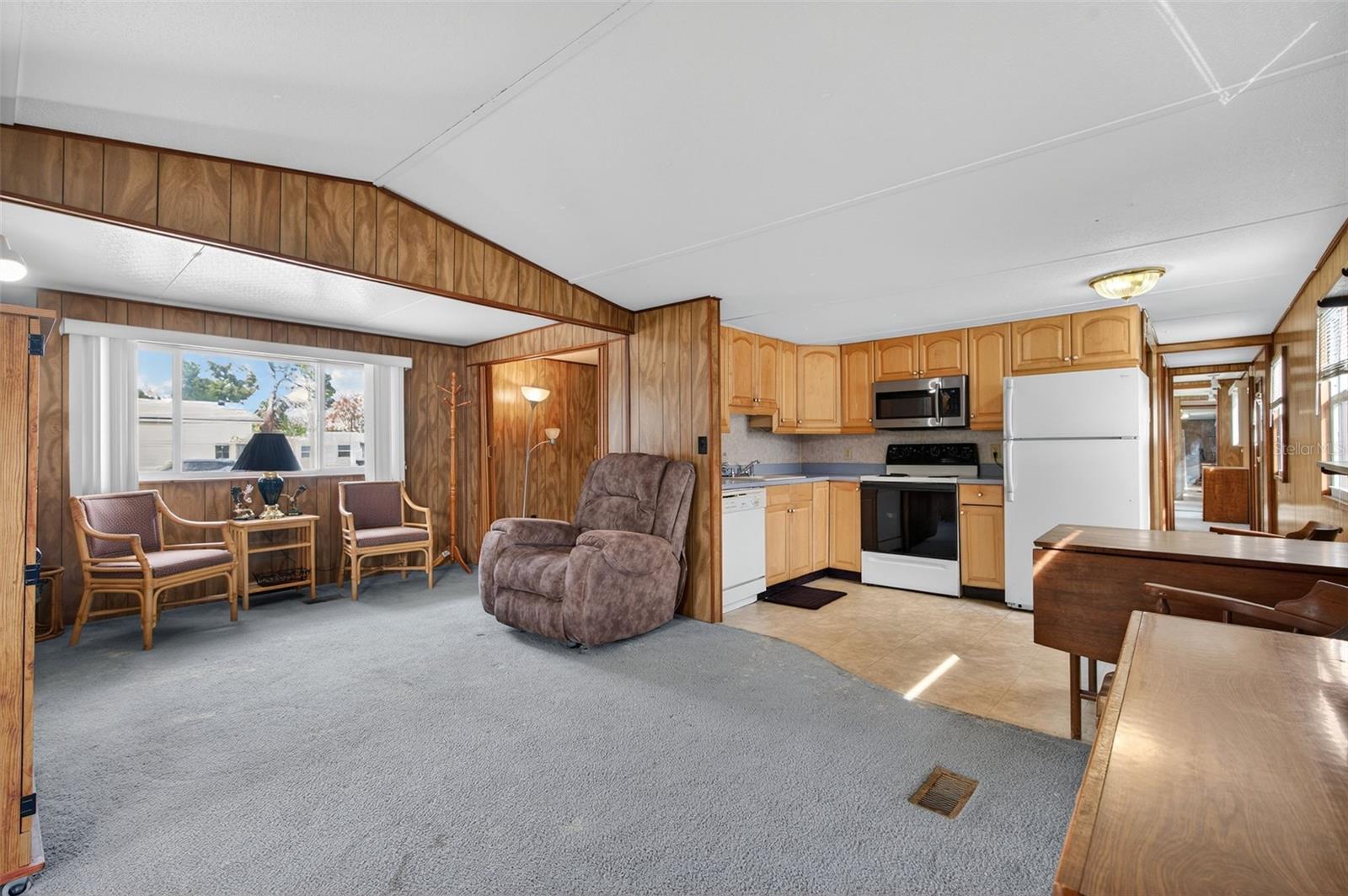 EAGLES NEST MOBILE HOME PARK UNREC - Residential