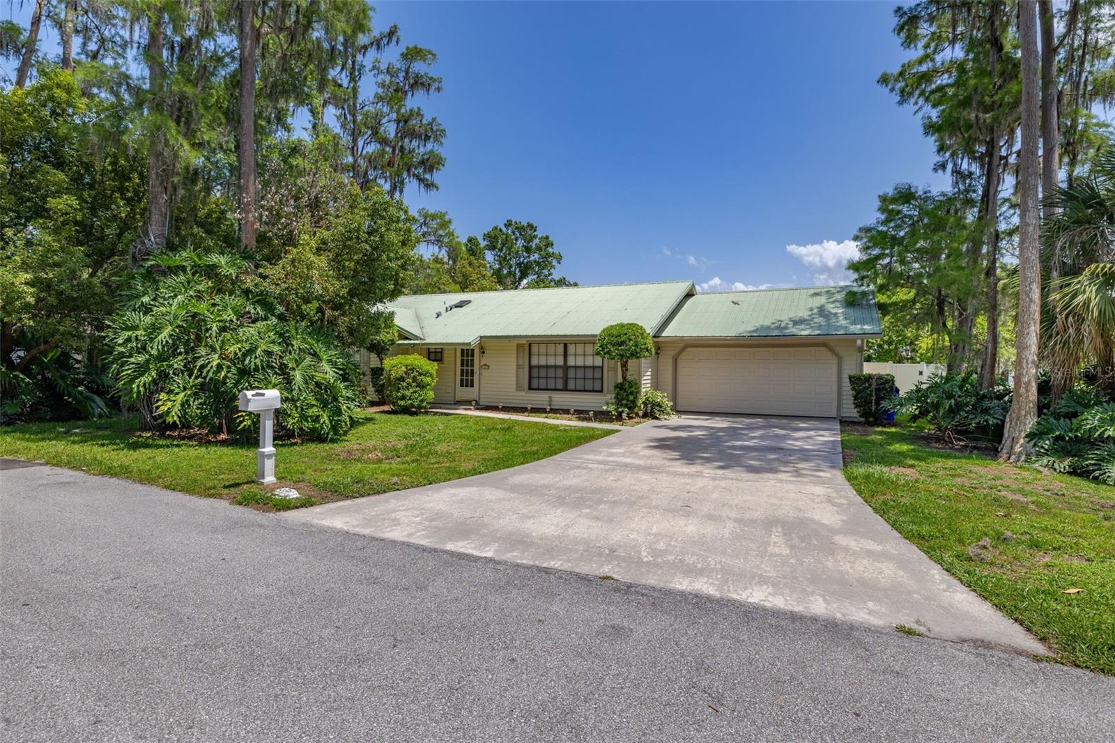 4307 OAK COURT