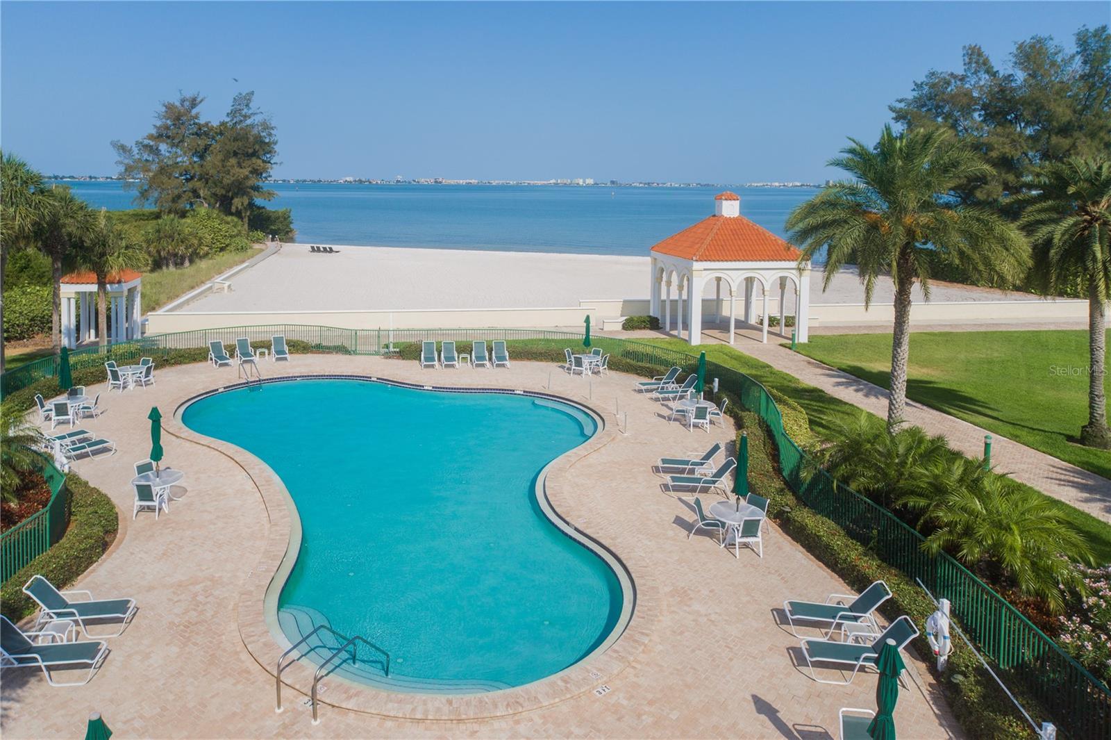 OSPREY POINTE AT DOLPHIN - Residential