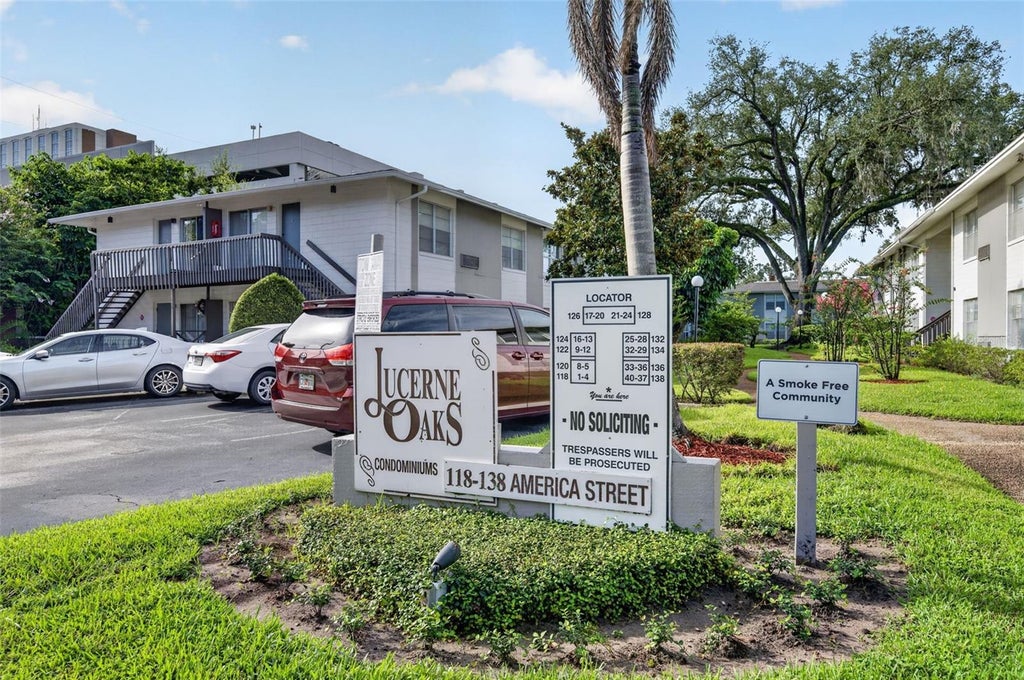 Photo of 118 W America Street #2, Orlando, FL 32801 (MLS # O6432229)