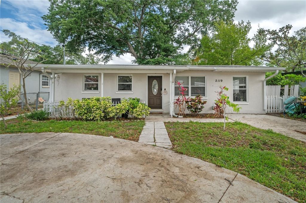 Photo of 2119 W Henry Avenue, Tampa, FL 33603 (MLS # TB8497153)