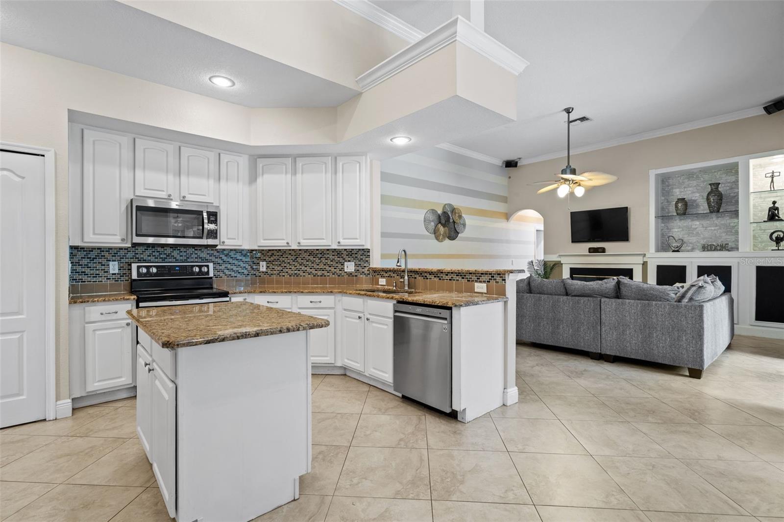 HAMMOCK POINTE UNIT 2 - Residential
