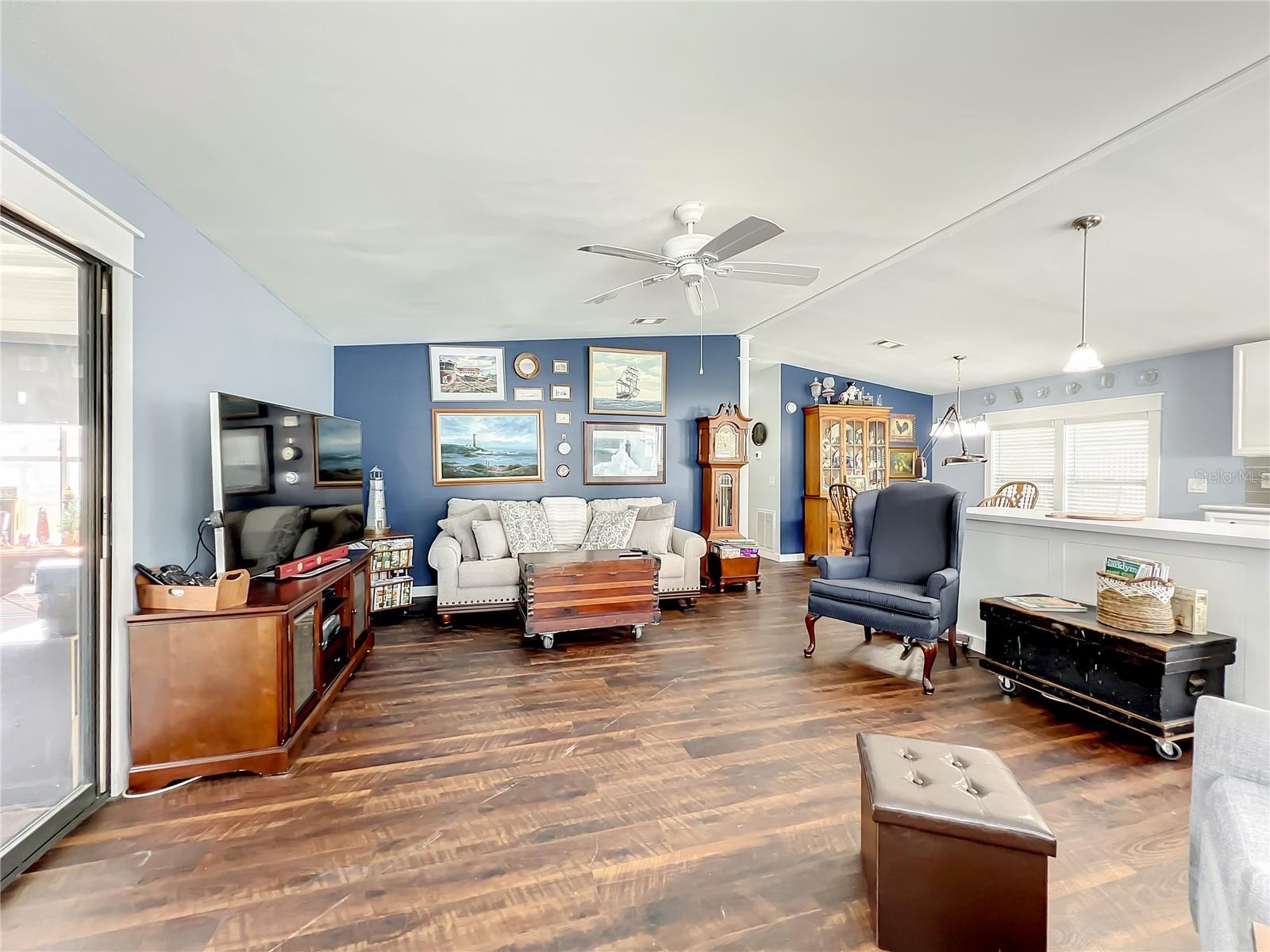 FOXWOOD LAKE ESTATES - Residential