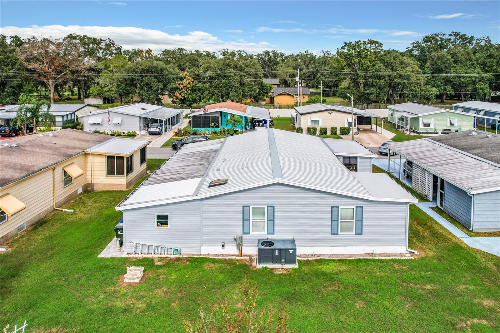 FOXWOOD LAKE ESTATES - Residential