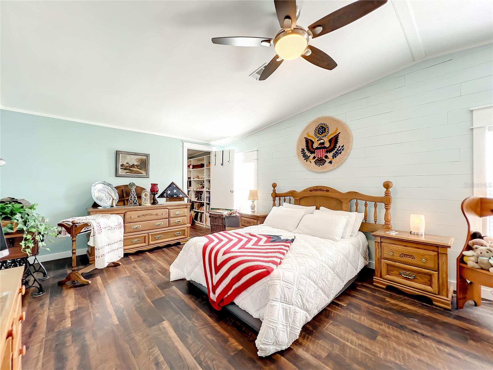 FOXWOOD LAKE ESTATES - Residential