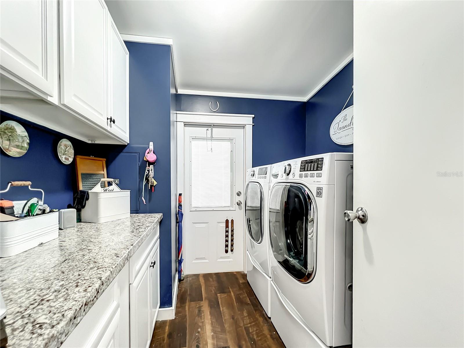 FOXWOOD LAKE ESTATES - Residential