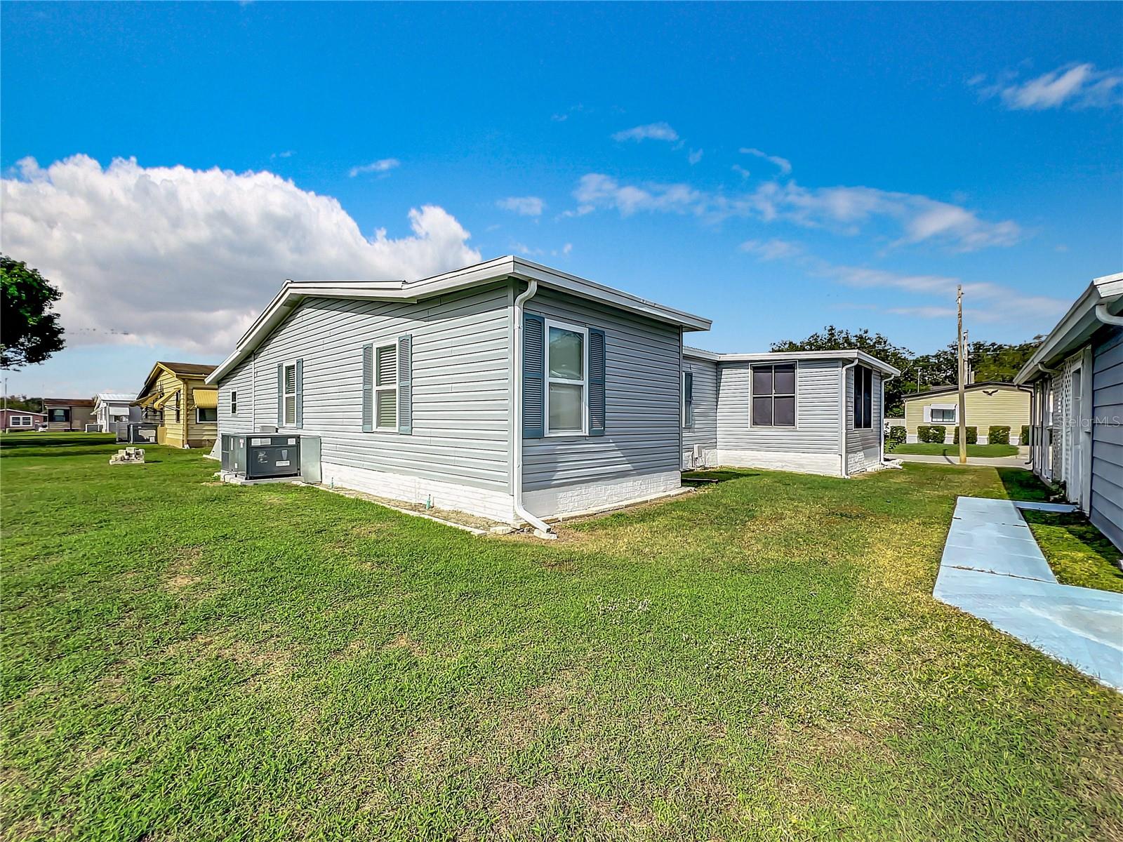 FOXWOOD LAKE ESTATES - Residential