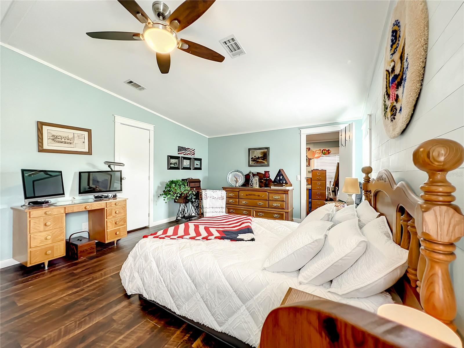 FOXWOOD LAKE ESTATES - Residential