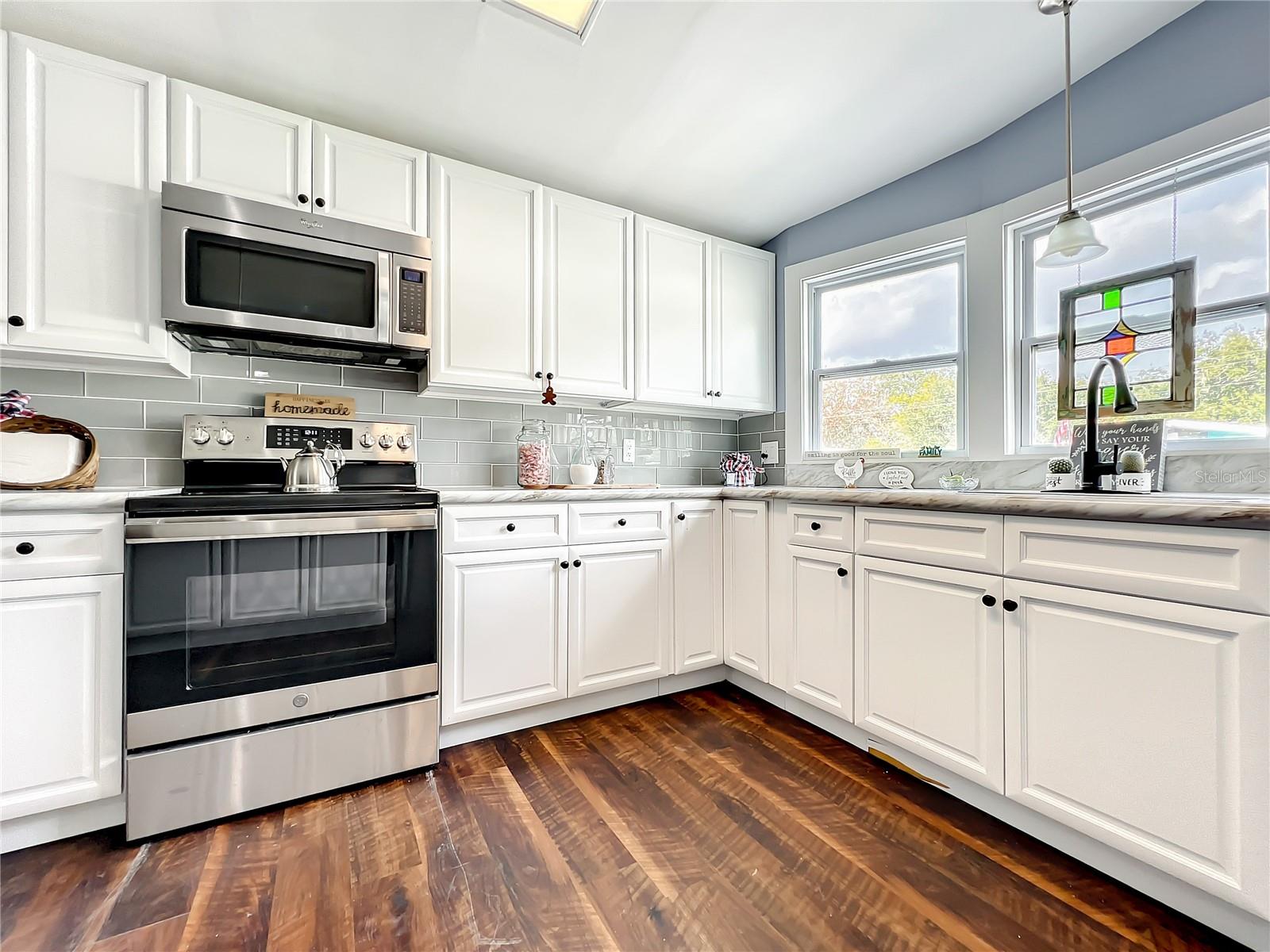 FOXWOOD LAKE ESTATES - Residential