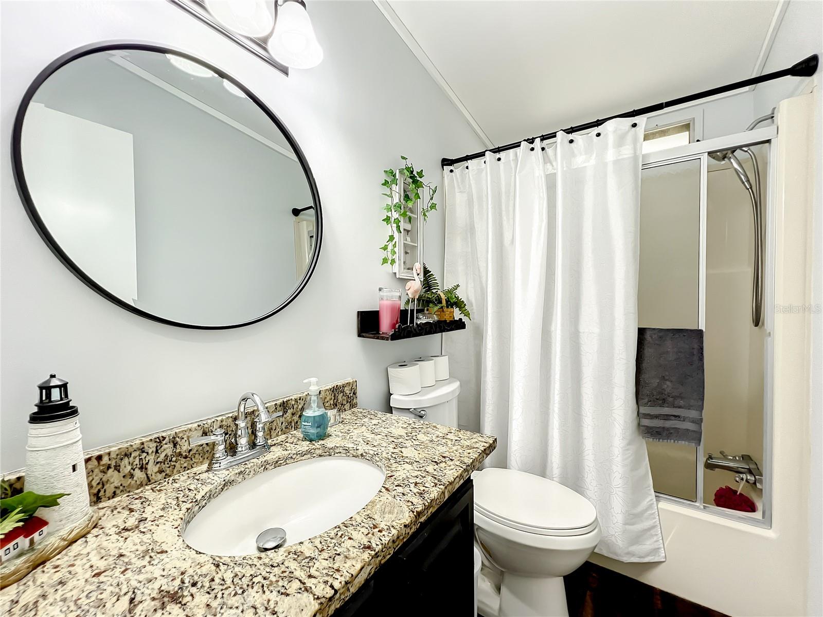 FOXWOOD LAKE ESTATES - Residential