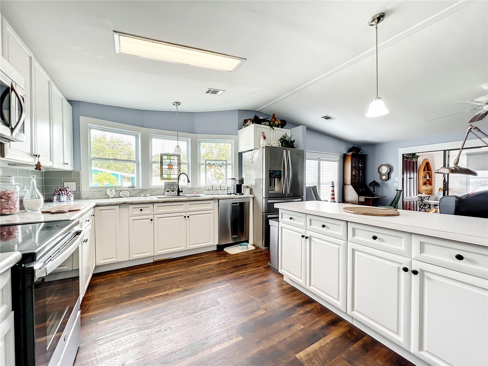 FOXWOOD LAKE ESTATES - Residential