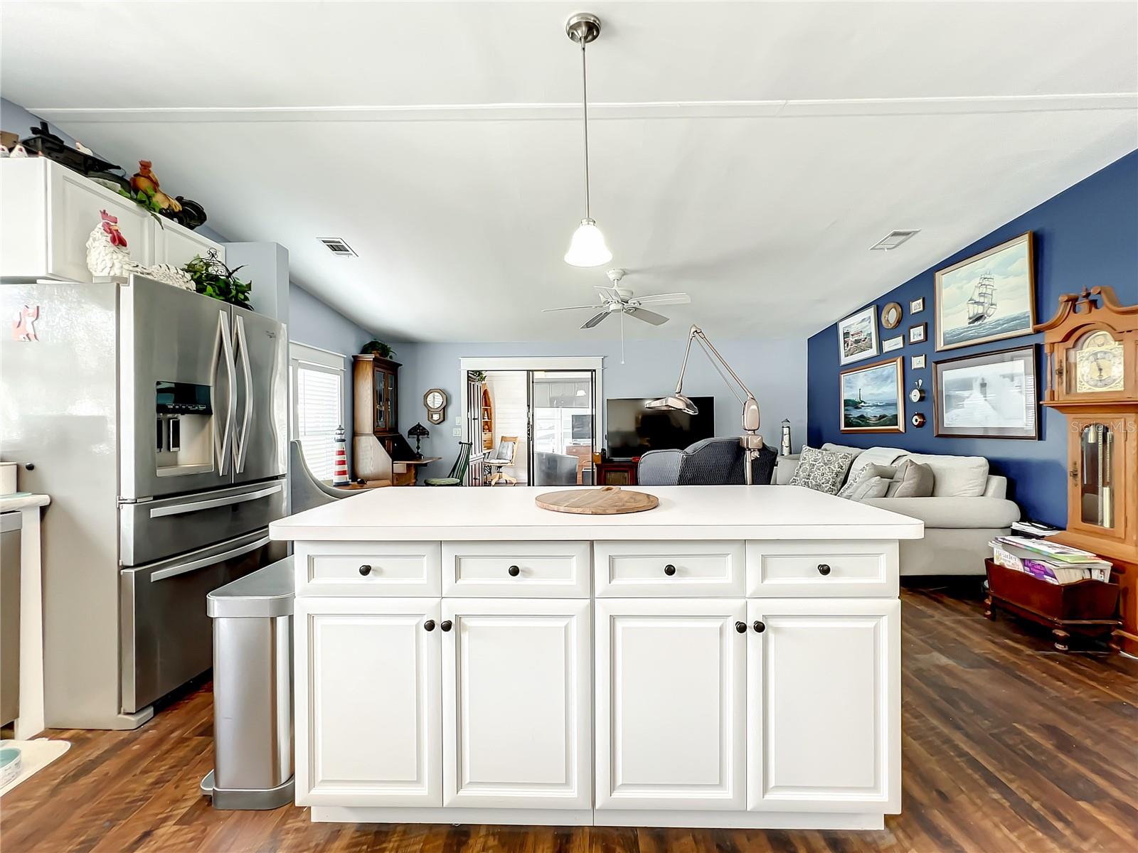 FOXWOOD LAKE ESTATES - Residential