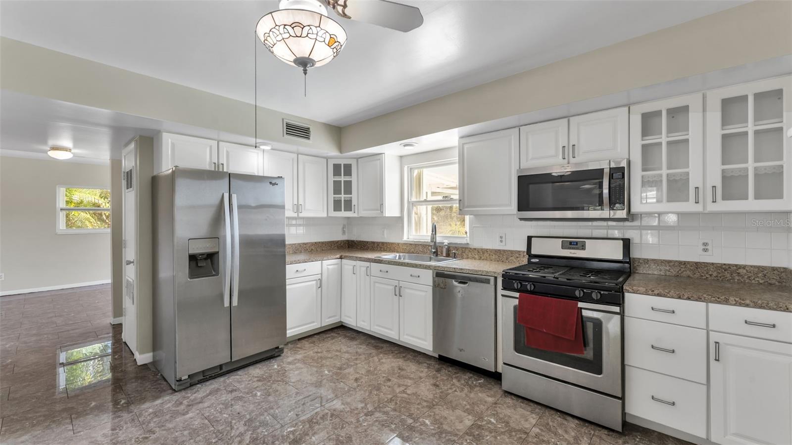 WINSTON PARK - Residential