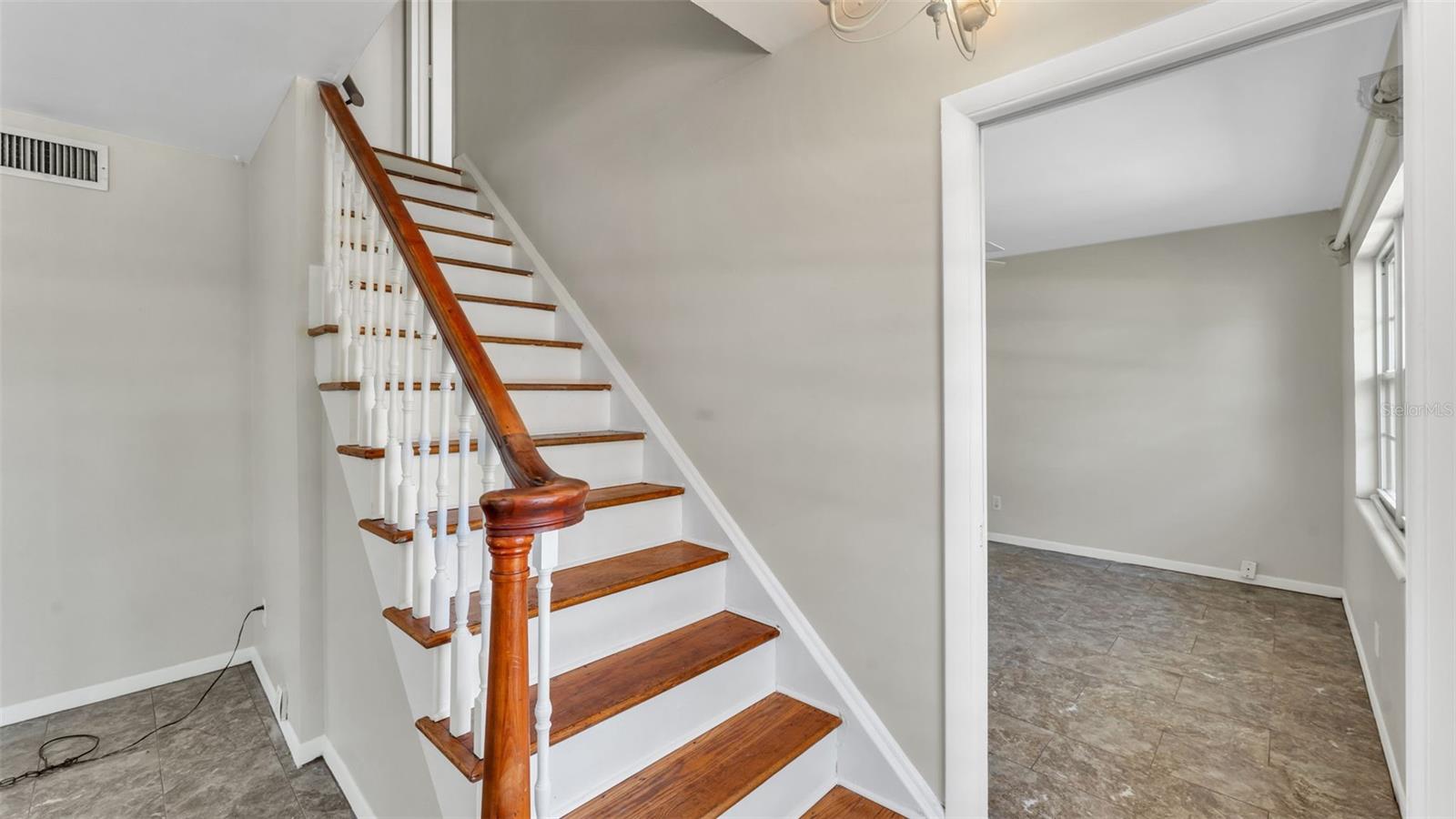 WINSTON PARK - Residential