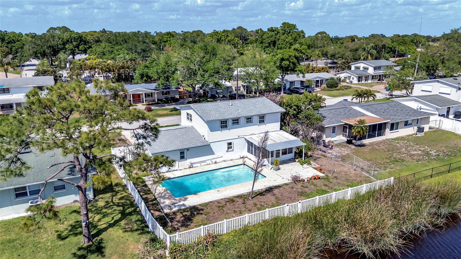 WINSTON PARK - Residential