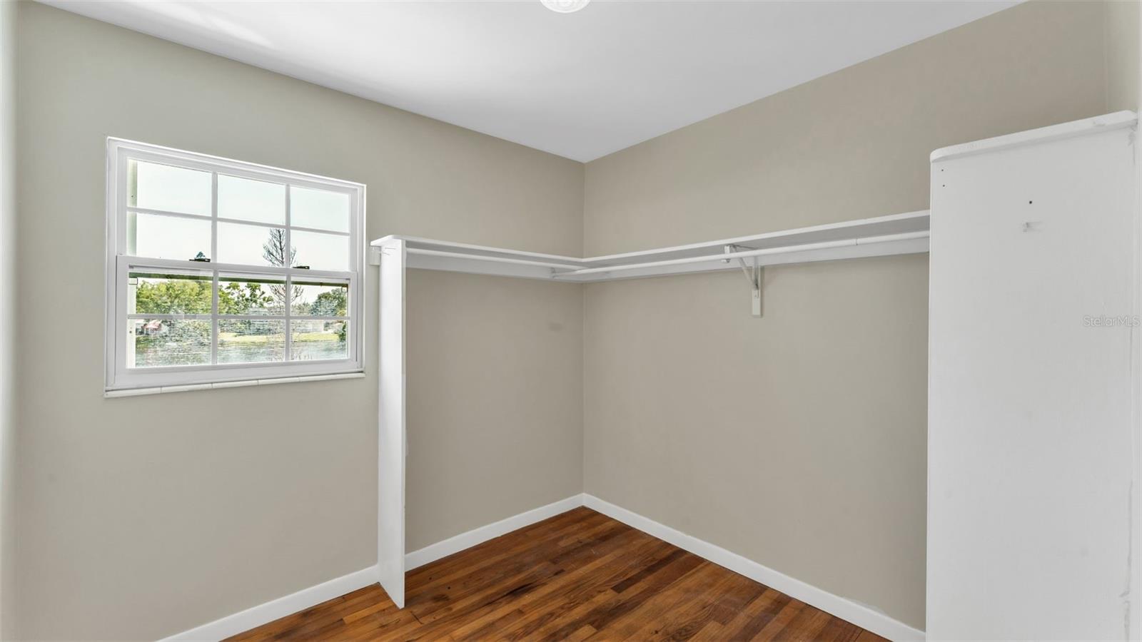 WINSTON PARK - Residential