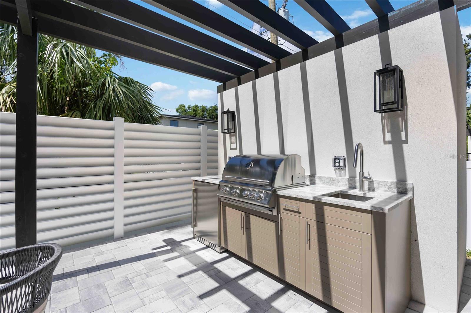 RUSTIC LODGE - Residential