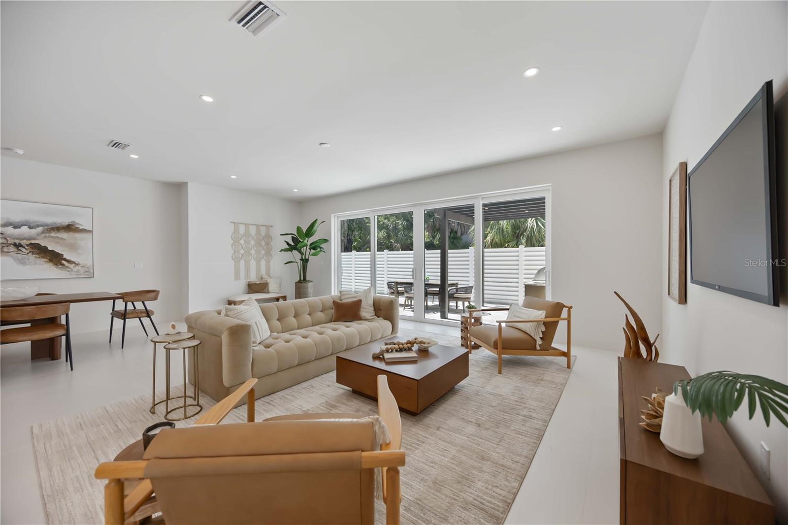 RUSTIC LODGE - Residential