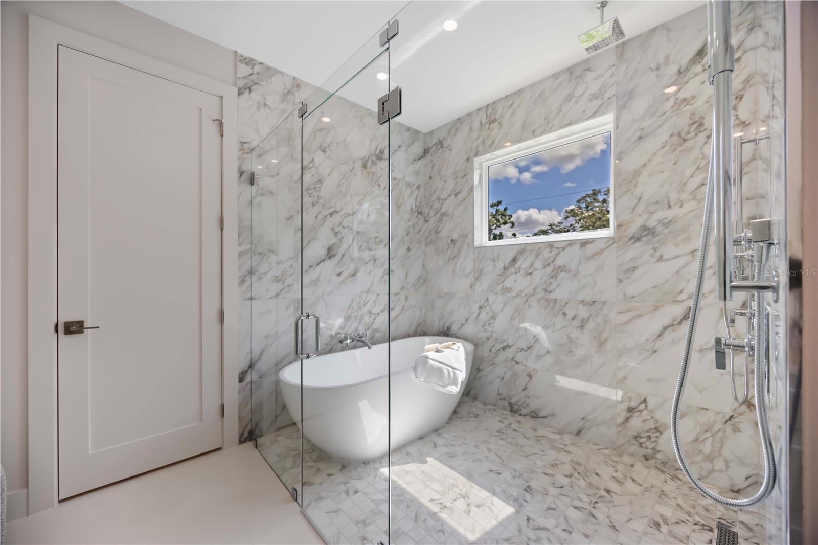 RUSTIC LODGE - Residential