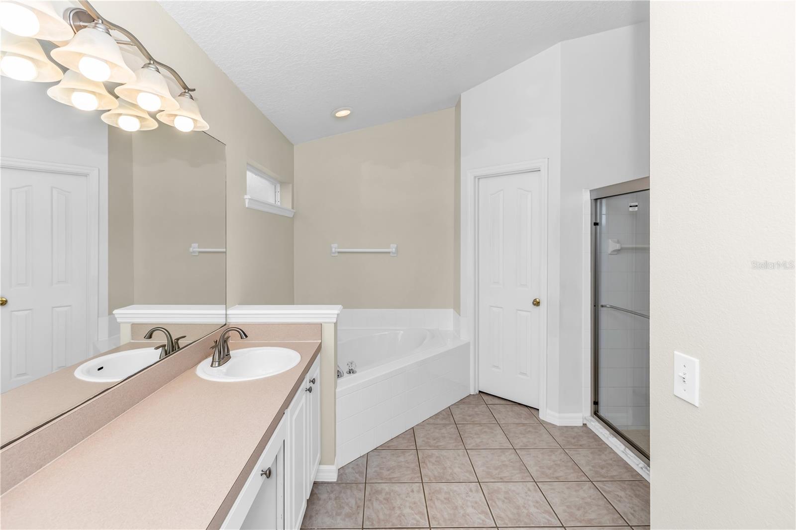 LOST PINES - Residential