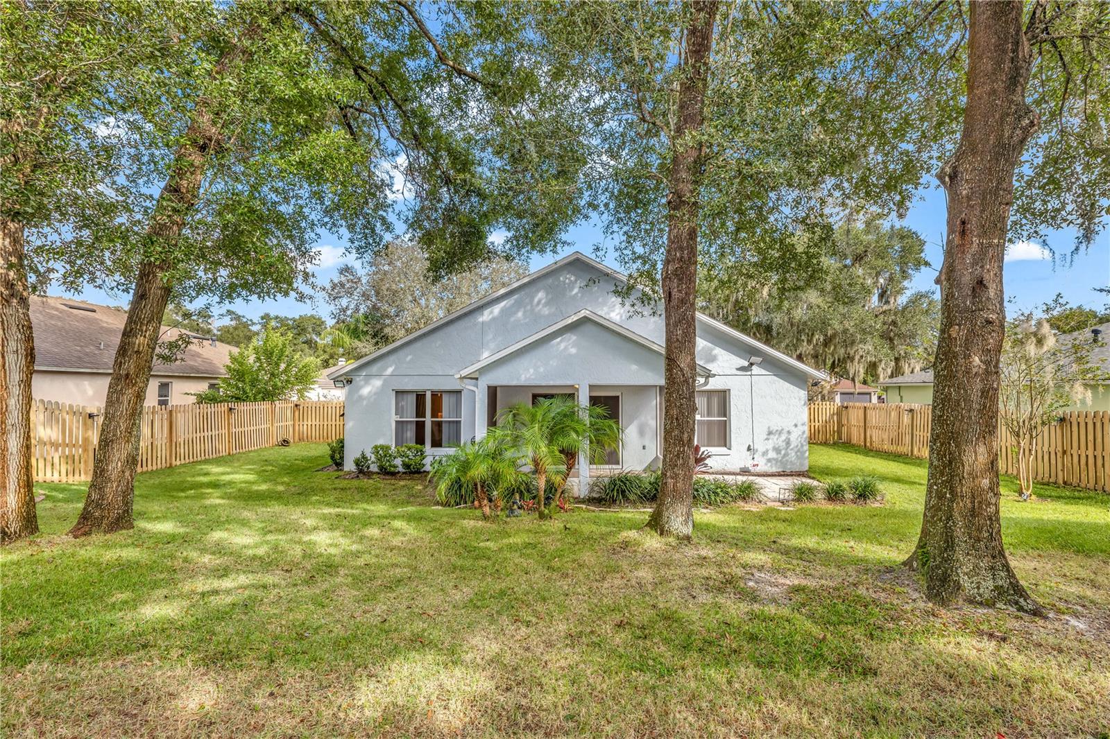 LOST PINES - Residential