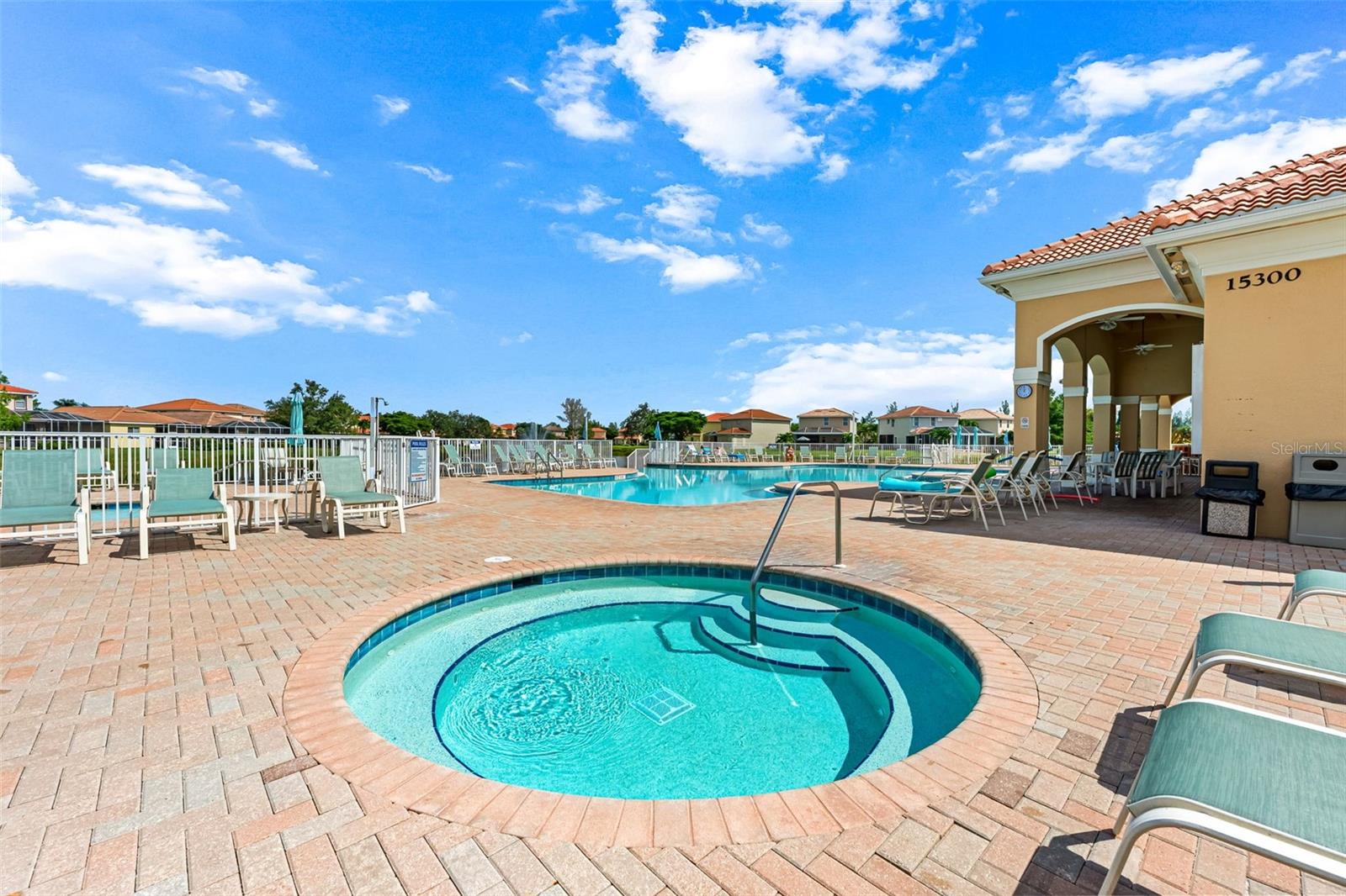 LAGUNA LAKES A B C D E G K & L - Residential