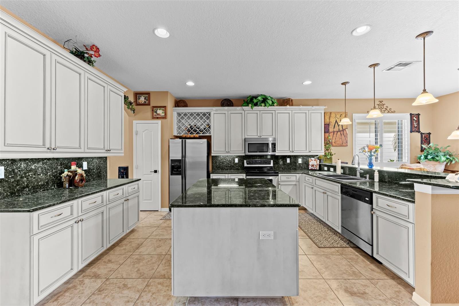 LAGUNA LAKES A B C D E G K & L - Residential