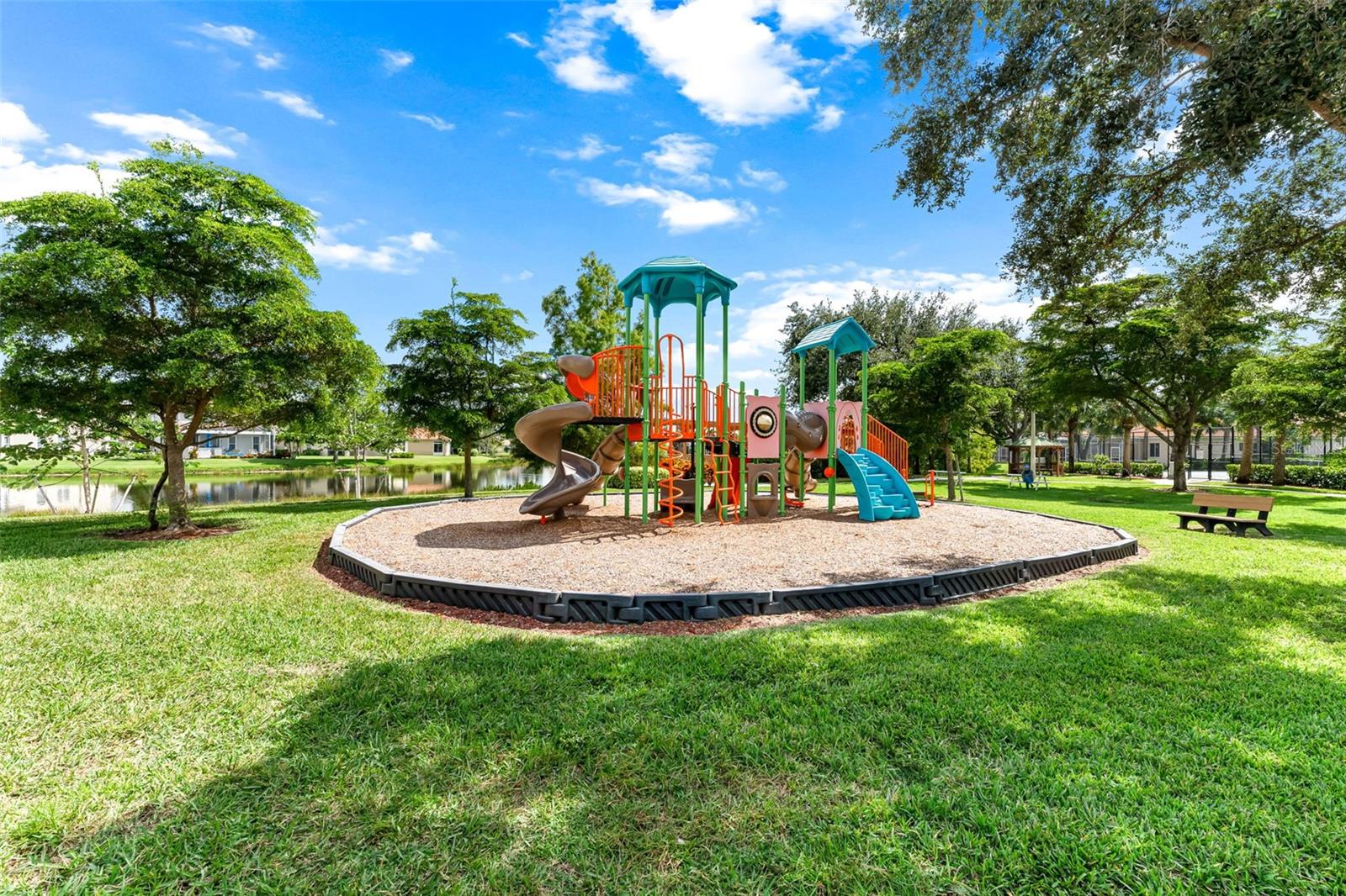 LAGUNA LAKES A B C D E G K & L - Residential