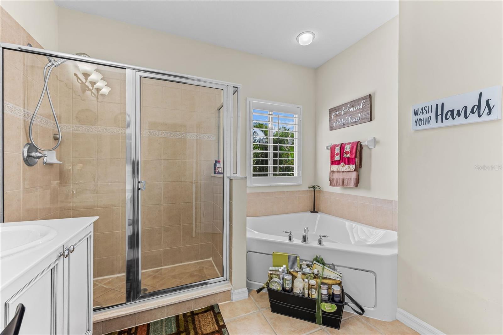 LAGUNA LAKES A B C D E G K & L - Residential