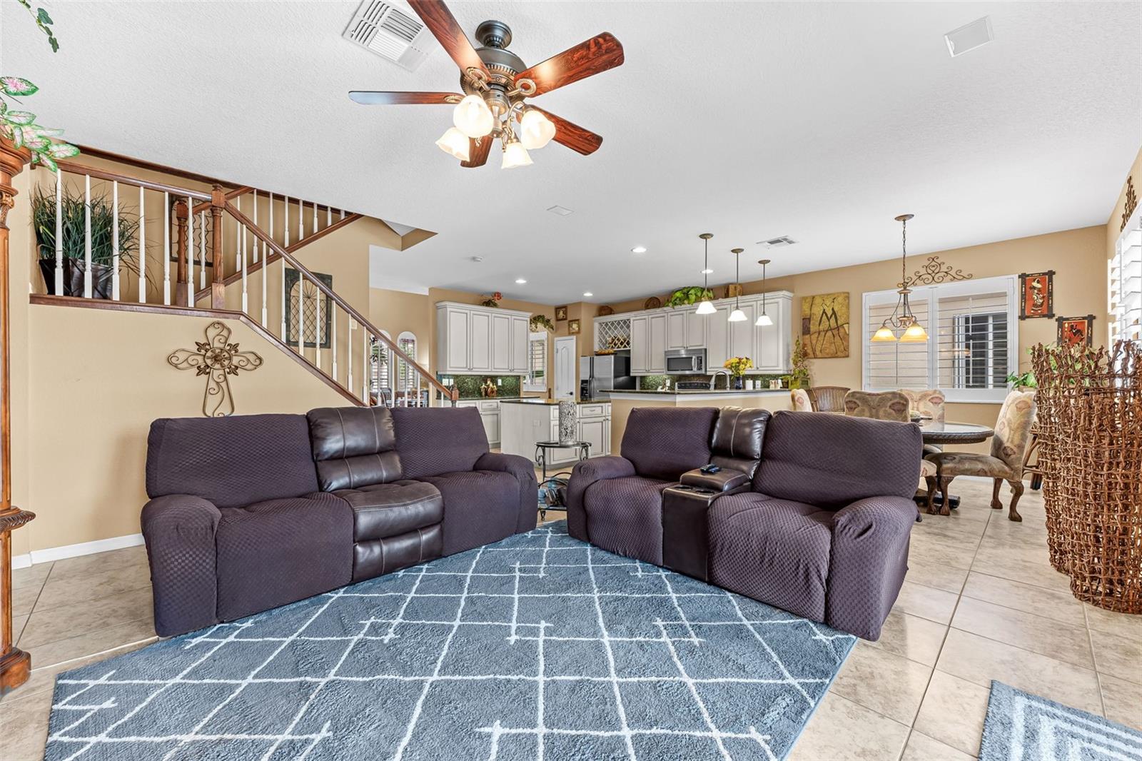 LAGUNA LAKES A B C D E G K & L - Residential