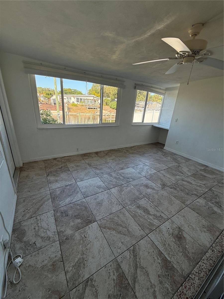 BAYSHORE GARDENS SEC 4 - Residential Lease