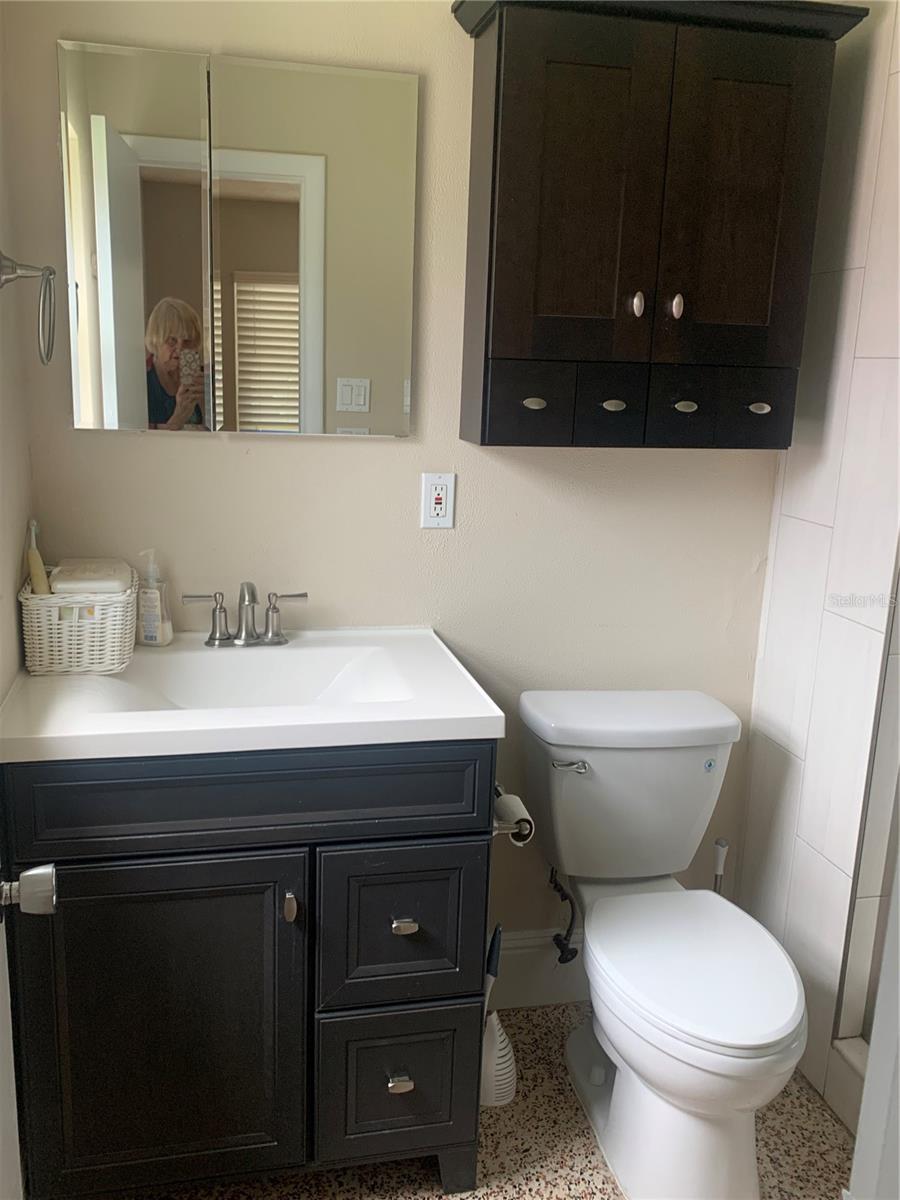 BAYSHORE GARDENS SEC 4 - Residential Lease