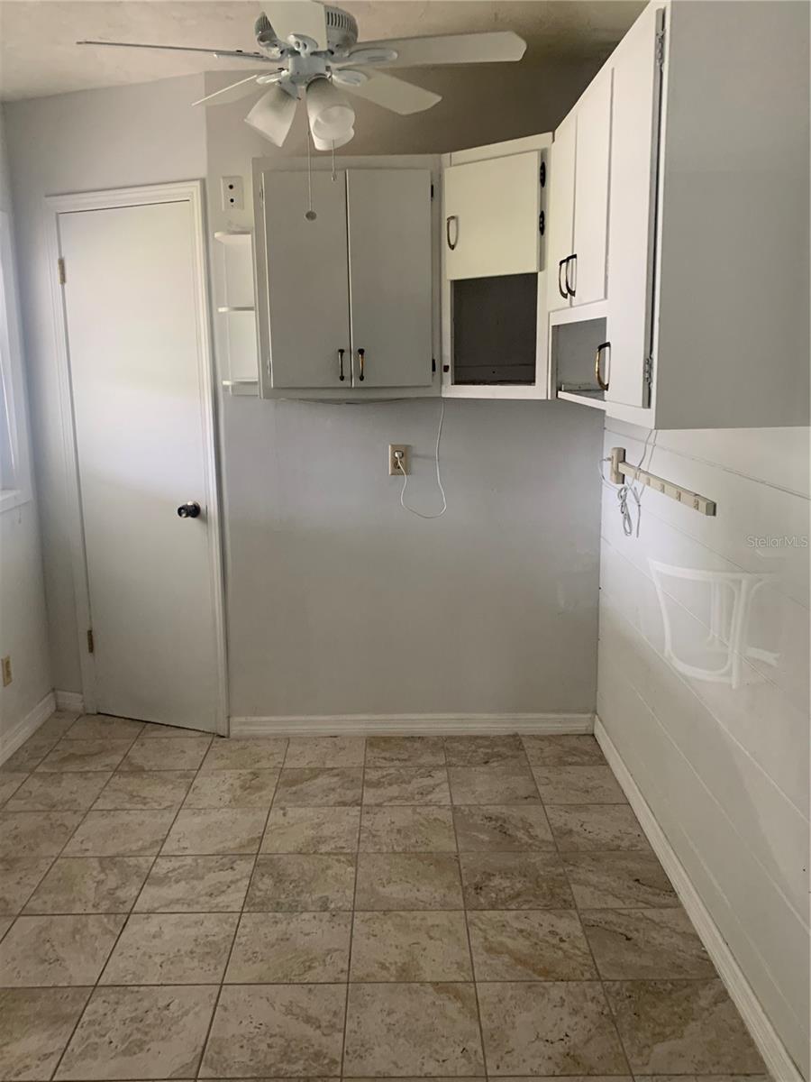 BAYSHORE GARDENS SEC 4 - Residential Lease