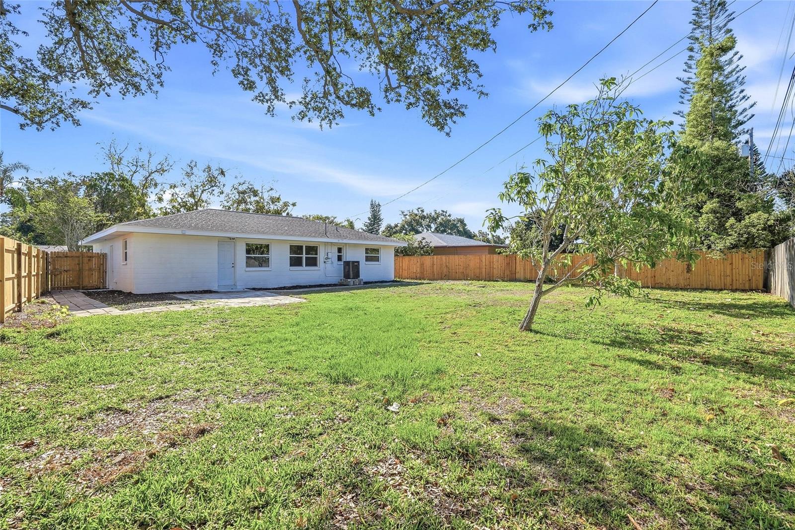 EDGEWATER ESTATES - Residential