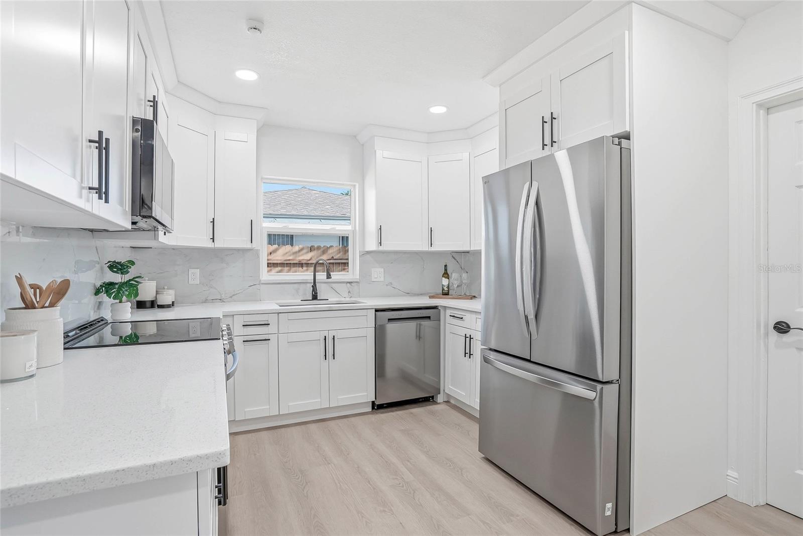 EDGEWATER ESTATES - Residential