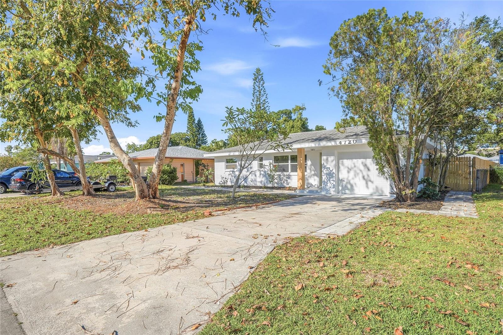 EDGEWATER ESTATES - Residential