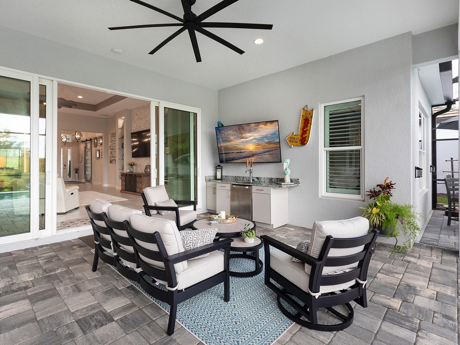 LAKEHOUSE COVE AT WATERSIDE IN LAKEWOOD RANCH - Residential