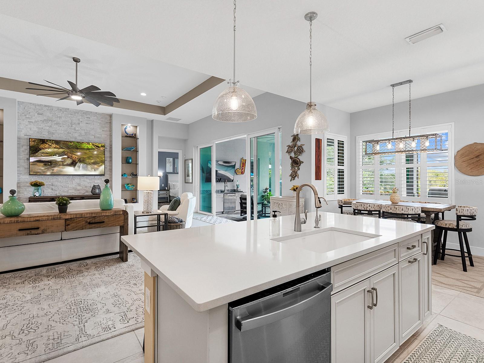 LAKEHOUSE COVE AT WATERSIDE IN LAKEWOOD RANCH - Residential